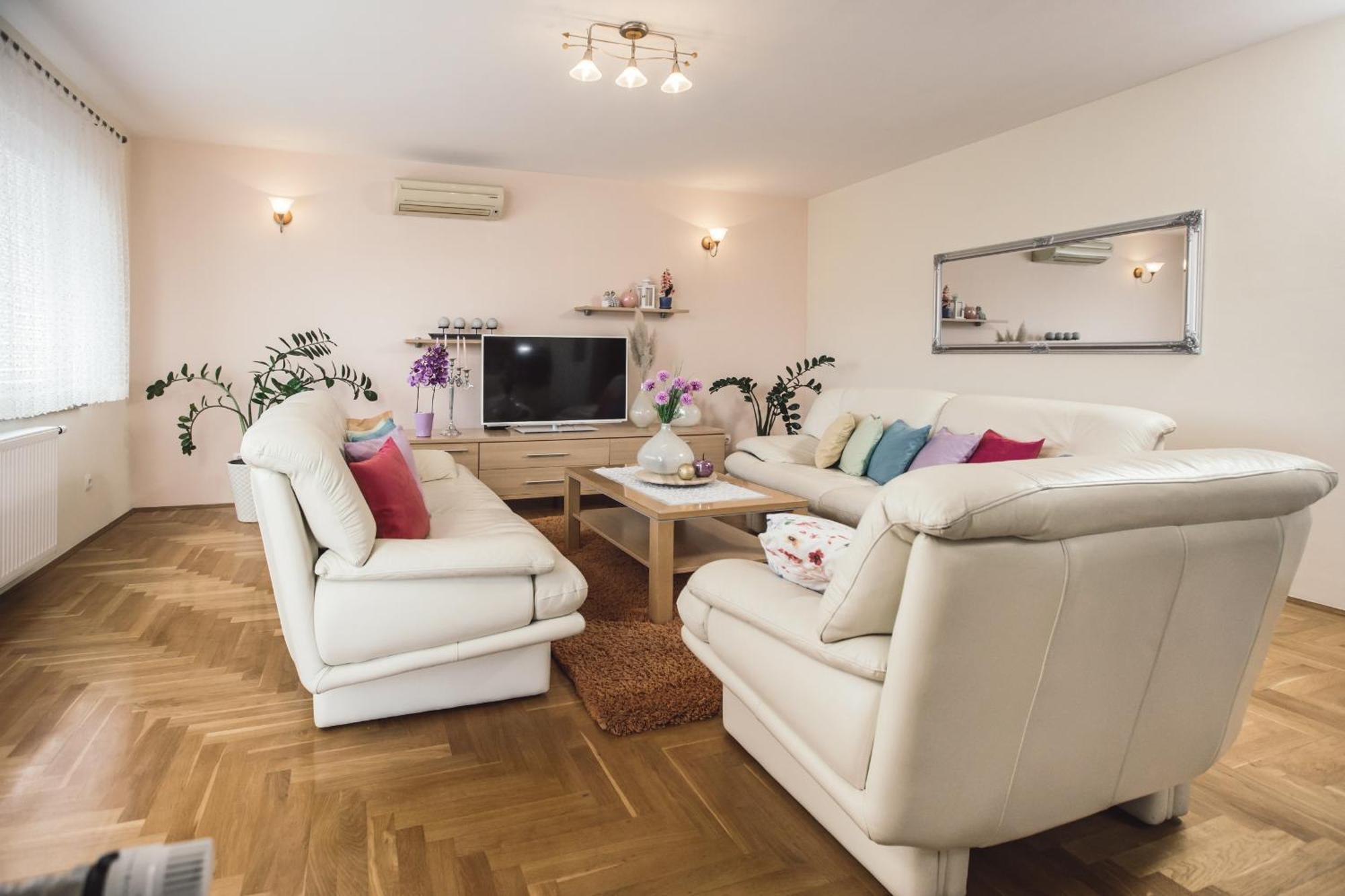 Apartment Luxury Leonarda On The River Vrljika Imotski