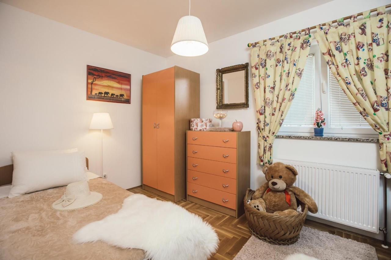 Luxury Leonarda On The River Vrljika Apartment
